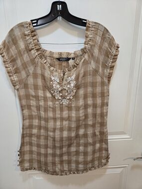 Gipsy Women's Plaid Cotton Embroidered Ruffle Button Cap Sleeve Tunic Blouse M